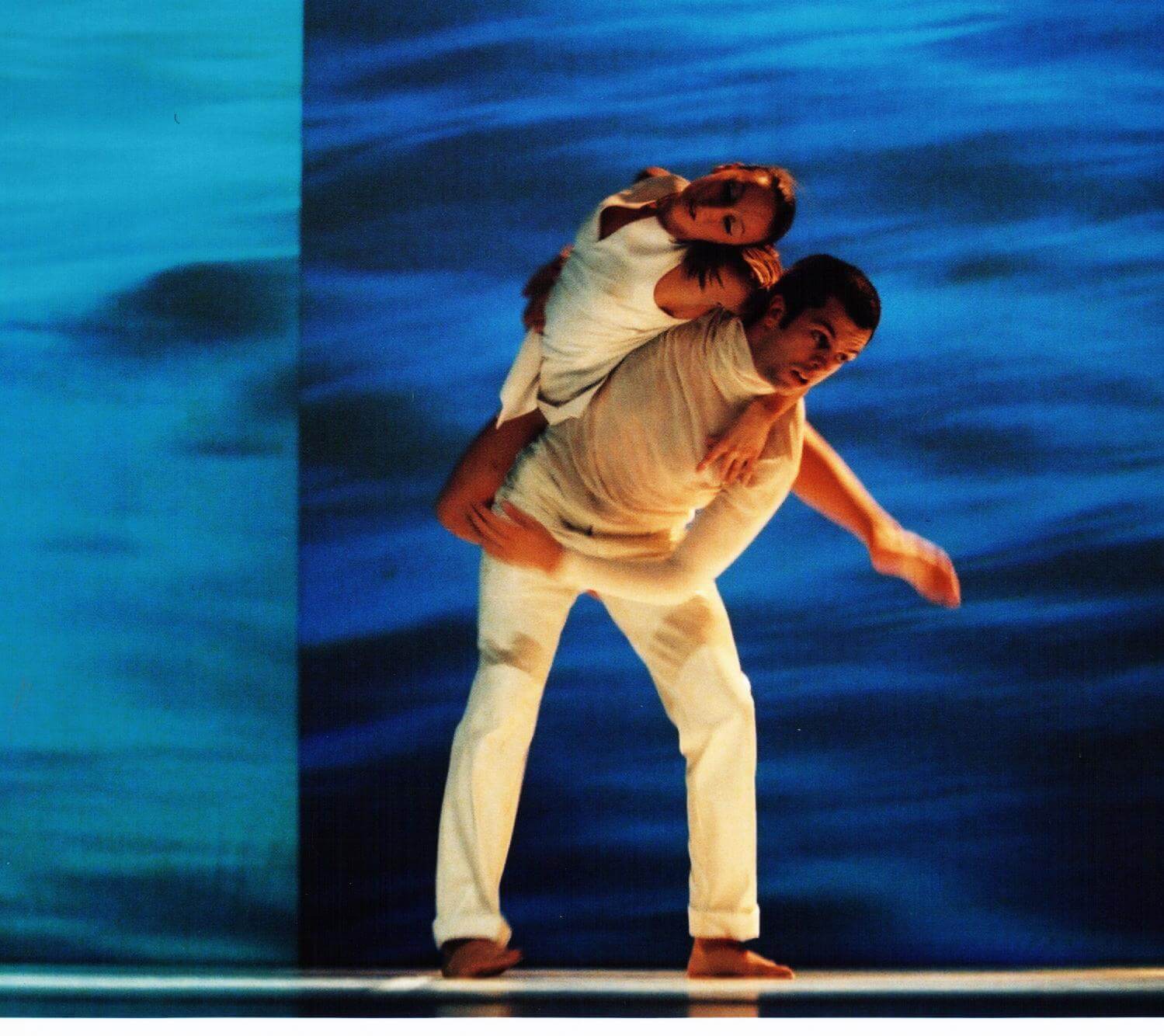 VOOUM (1999) performance - 6