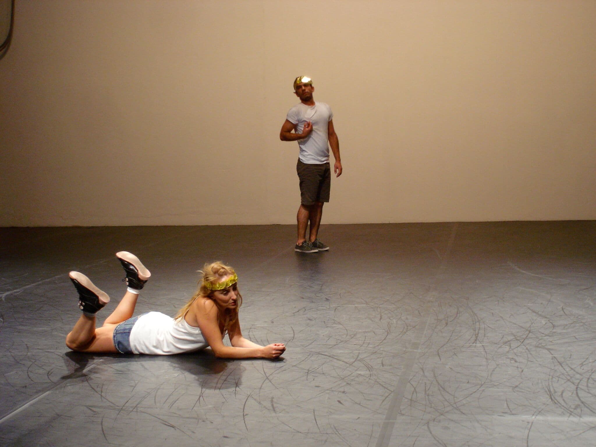 Well Done (2009) performance - 4