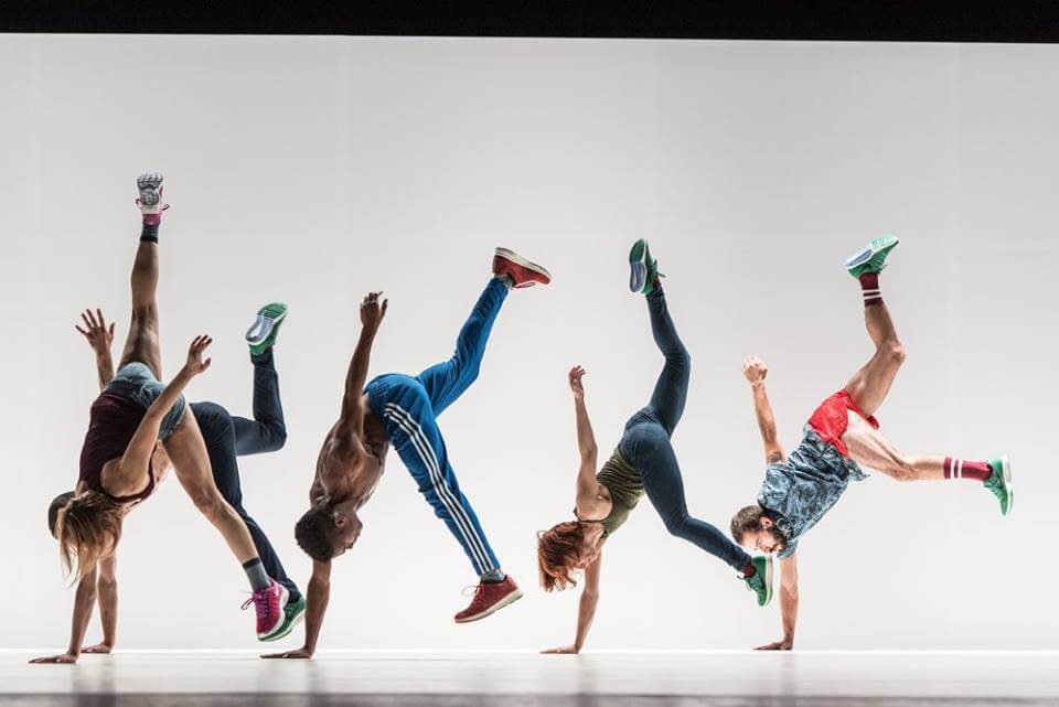 Uníssono - Composição para cinco bailarinos - Performance